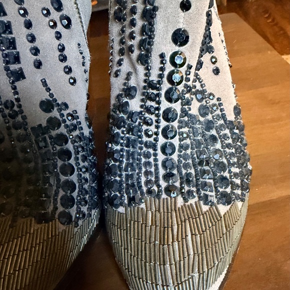 Donald J Pliner beaded Ankle Boots 7.5 - Picture 7 of 11
